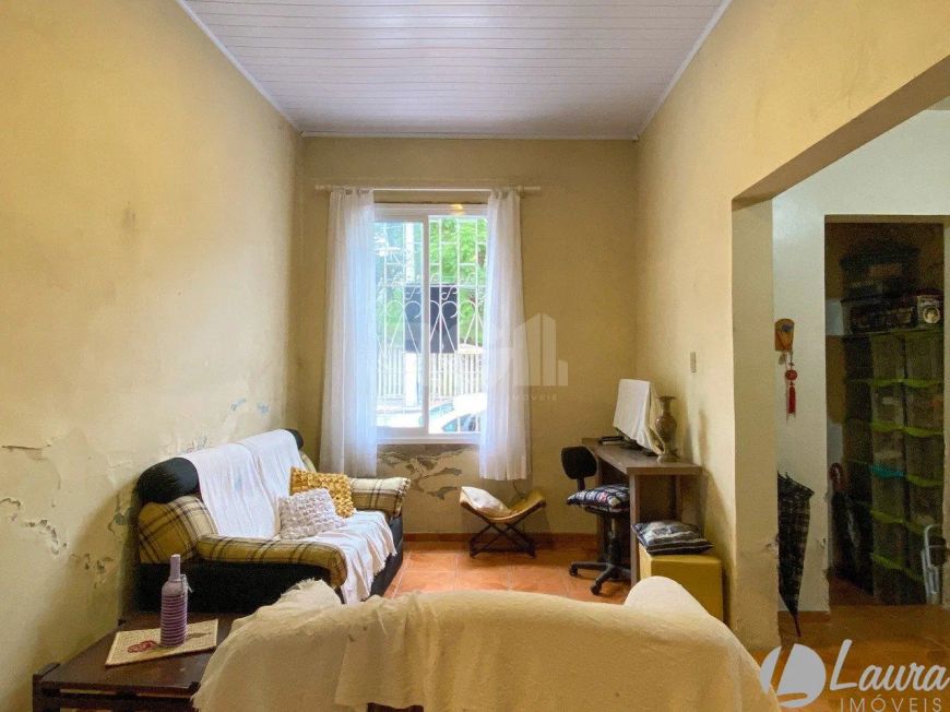 Casa de esquina com 64m², próximo ao Cais Embarcadero