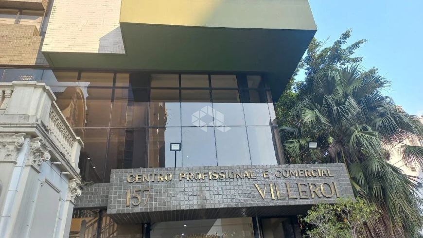 SALA COMERCIAL DESOCUPADA NO CENTRO PROFISSIONAL VILLEROI COM 54,4M2 TOTAIS E 44,54M2 PRIVATIVOS.