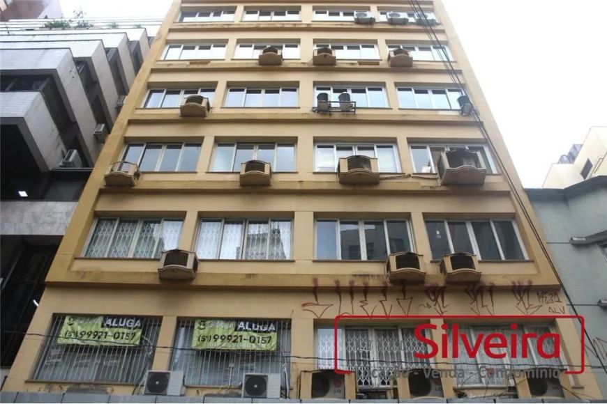 Prédio Comercial em Porto Alegre, no bairro Centro Histórico, à venda.