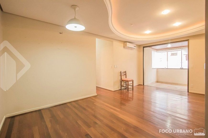 Apartamento para venda possui 84 metros quadrados com 3 quartos em Mont Serrat - Porto Alegre - RS