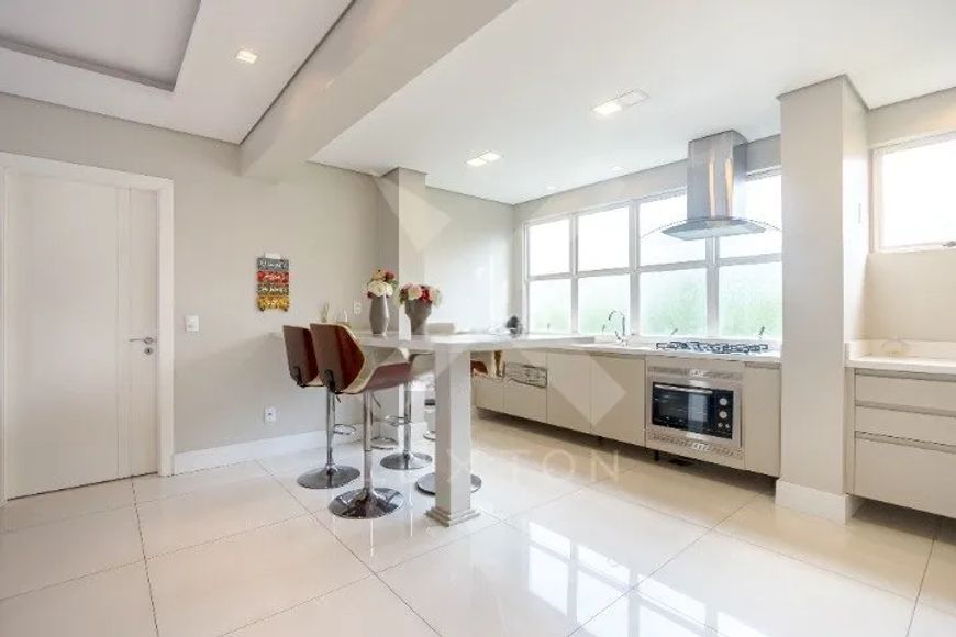 Cobertura 235m², 2 dormitórios, Moinhos de Vento