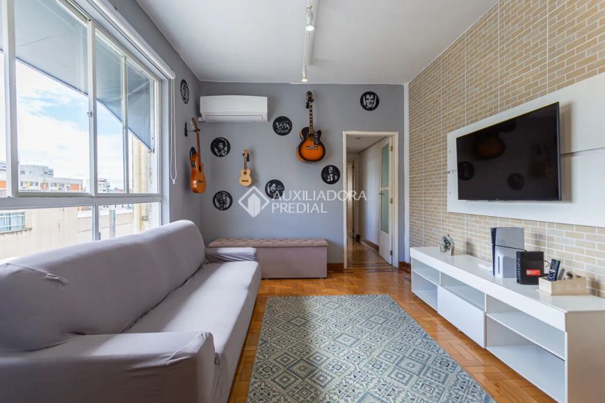 Apartamento com 2 quartos e vaga garagem, no bairro Farroupilha - Porto Alegre - RS
