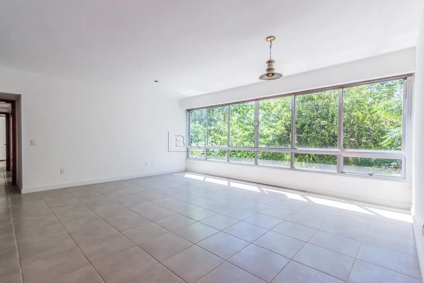 Apartamento de 3 quartos e 2 vagas de garagem no Bairro Moinhos de Vento - Porto Alegre - RS