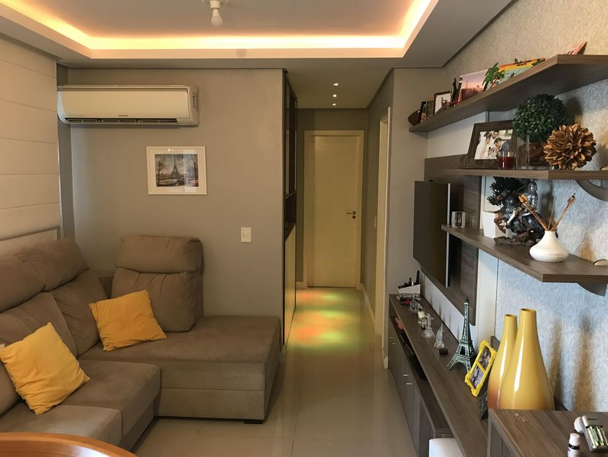 Apartamento de 70 metros quadrados no bairro Morro Santana com 3 quartos