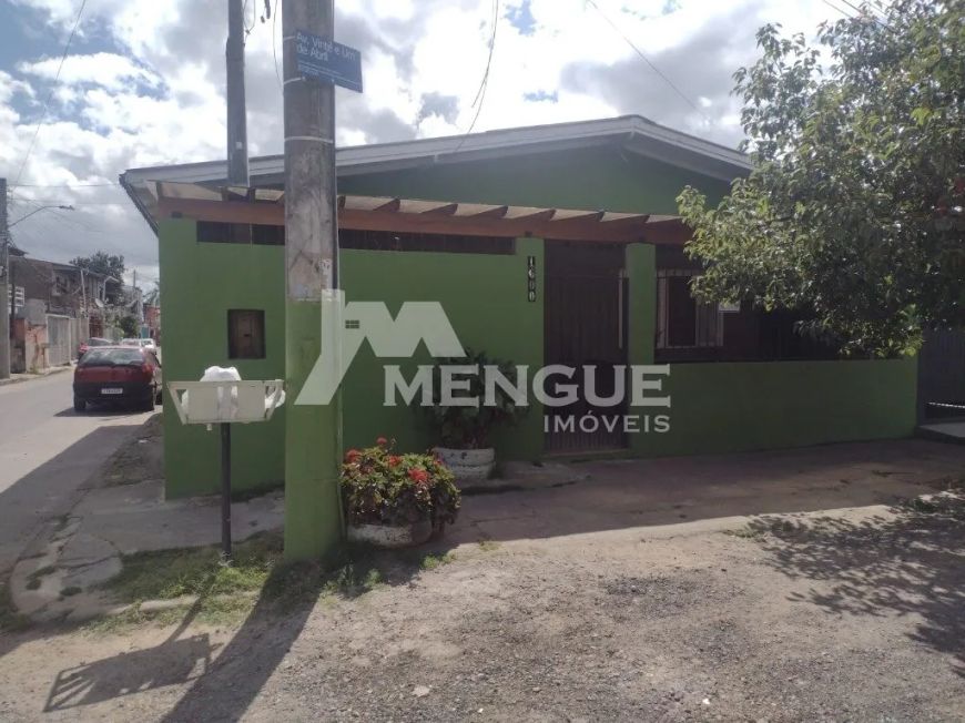 Casa com 2 dormitórios e 1 vaga de garagem à venda no Bairro Sarandi, com 120,00m² por R$ 240.000,00