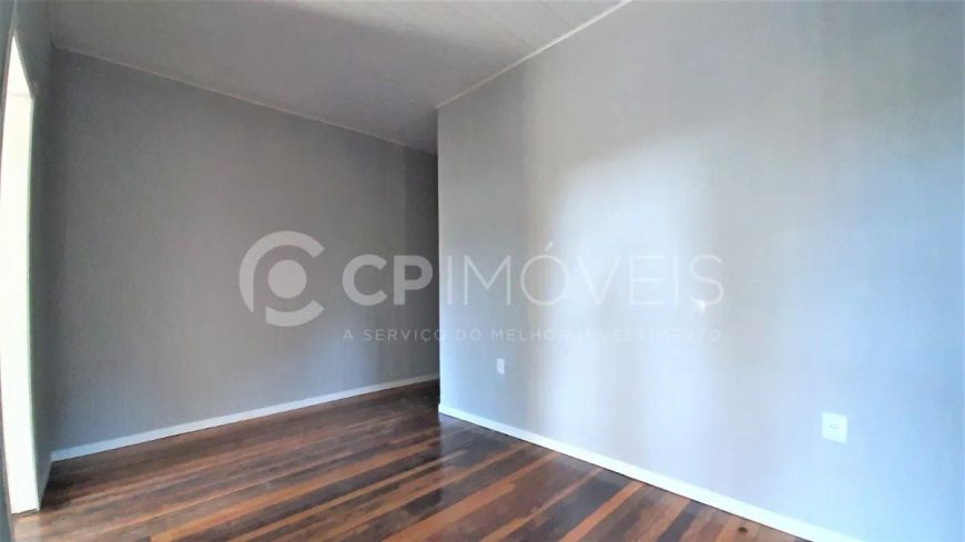 casa/terreno em Porto Alegre, no bairro Chácara das Pedras, à venda.