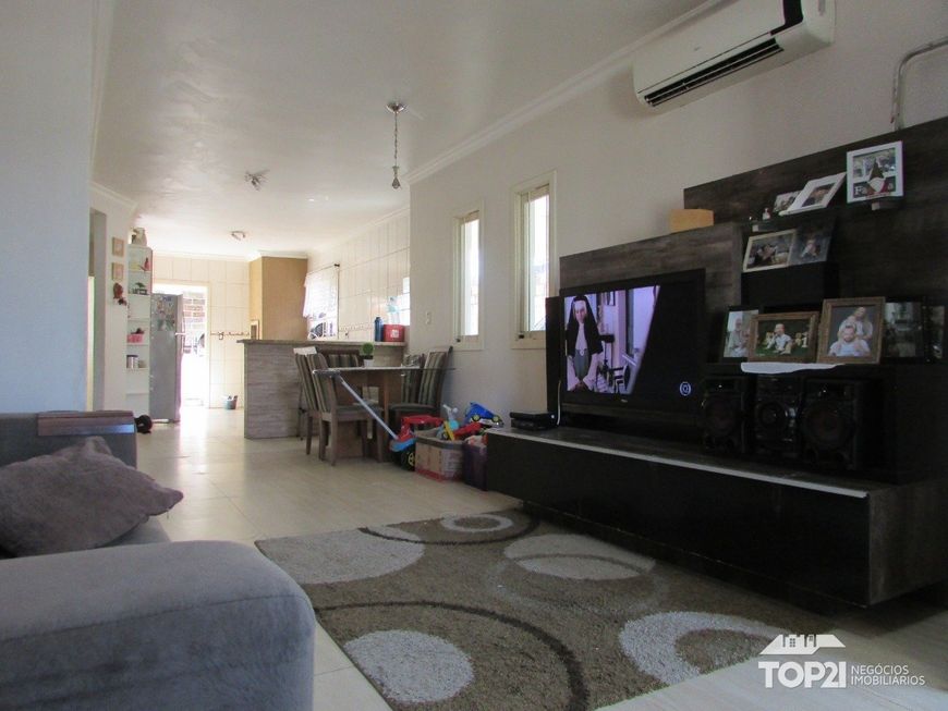 Casa 2 Dormitório(s) Bairro Sarandi