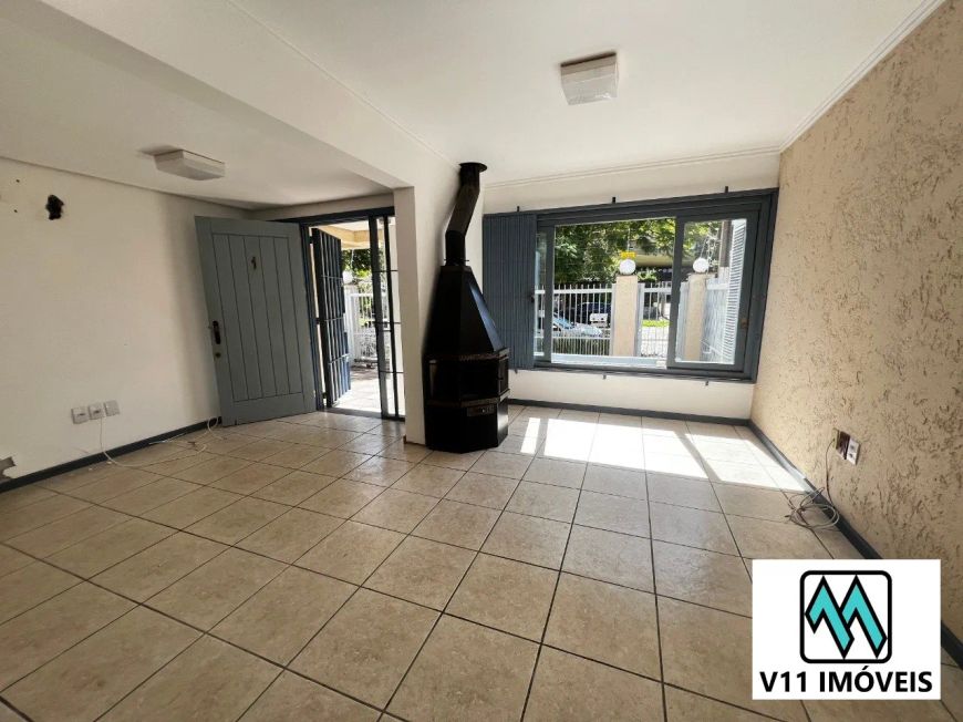 Casa em condomínio na Vila Assunção!