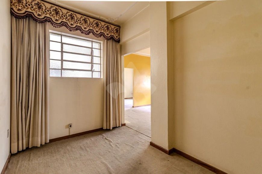 PORTO ALEGRE - Apartamento Padrão - Independência