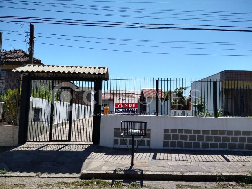 casa/terreno em Porto Alegre, no bairro Sarandi, à venda.