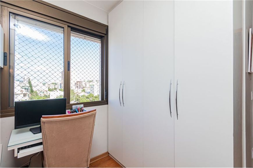 Apartamento com 2 Dormitorio(s) localizado(a) no bairro Menino Deus em Porto Alegre / Ref.:OR5268780