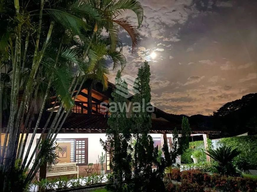 Vargem Grande | Casa Duplex 5 quartos, sendo 2 suites