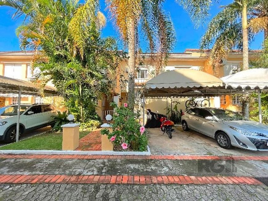 Casa Condominio em Porto Alegre, no bairro Tristeza, com 3 dormitório(s), e 3 banheiros, à venda.