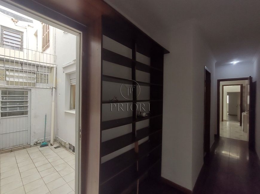 CASA RESIDENCIAL OU COMERCIAL NO BAIRRO FLORESTA