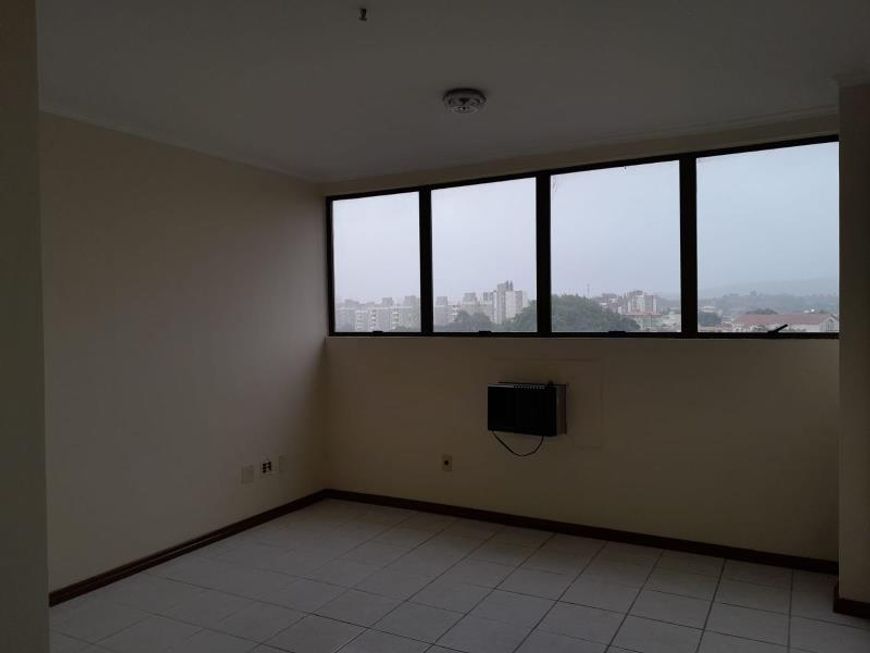 SALA COMERCIAL DE FRENTE PARA A AVENIDA COM AR CONDICIONADO DE JANELA, COM 20,83 M² PRIVATIVOS...