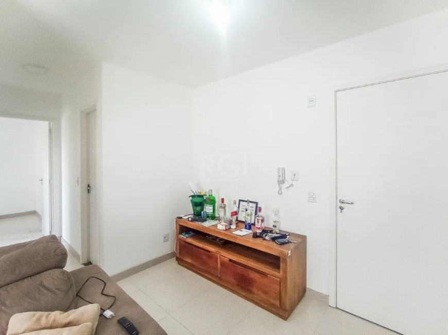 Apartamento 02 dormitórios no Bairro Humaitá!Venha conhecer esse incrível apartamento, localizado no