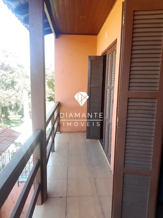 CASA 3D COM SUÍTE E PÁTIO NO BAIRRO HÍPICA
