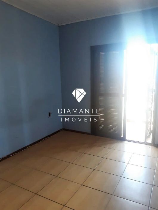 CASA 3D COM SUÍTE E PÁTIO NO BAIRRO HÍPICA