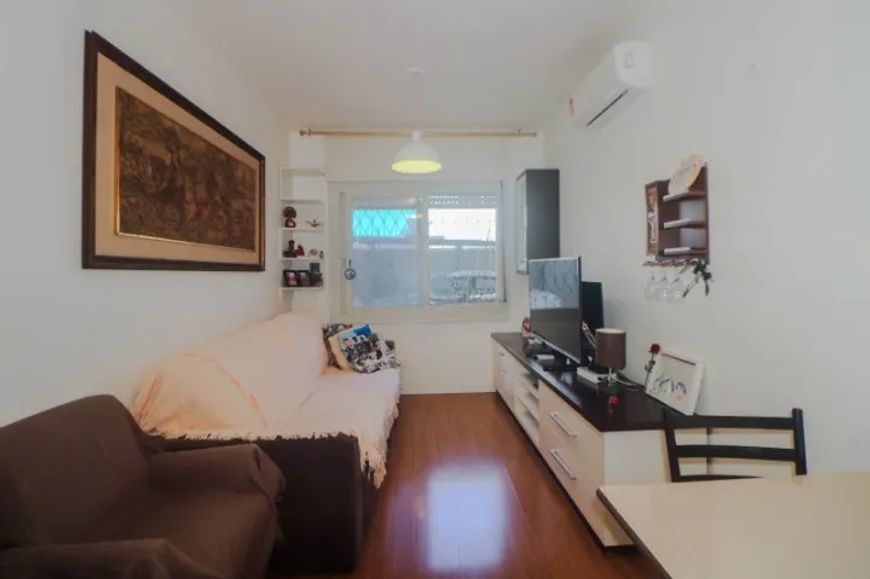 Apartamento com 2 dormitórios e 1 vaga no Menino Deus, em Porto Alegre - RS.