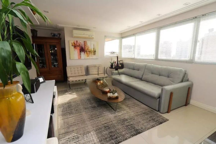 Apartamento 89m², 3 dormitórios e 2 vagas - Menino Deus