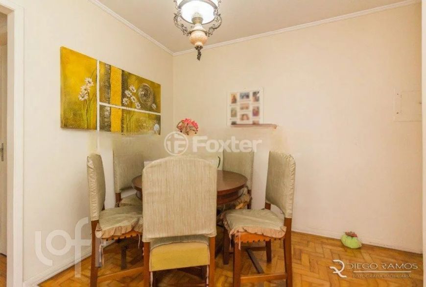 Apartamento, Menino Deus,3dormitórios,1suíte,2banheiros,1vaga de garagem.
