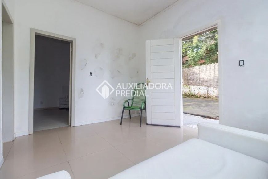 Casa residencial à venda no bairro Santa Tereza com 88 m² e 2 dormitórios/quartos.