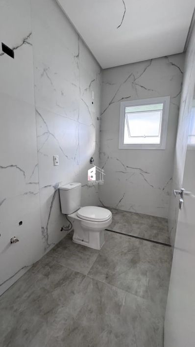 Casa no Andar Superior à Venda no Bairro São Luíz