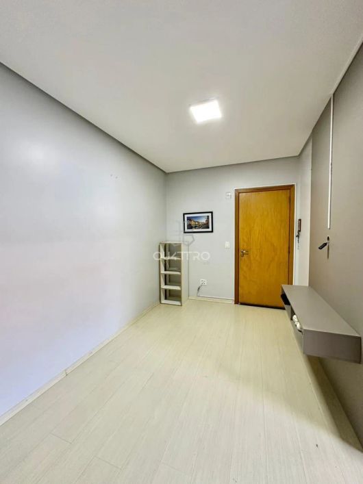 Apartamento mobiliado e com muito sol no Santa Lúcia