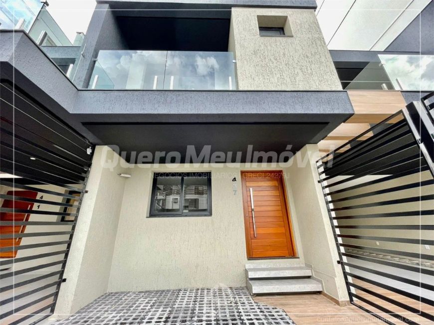 Sobrado triplex no Vinhedos