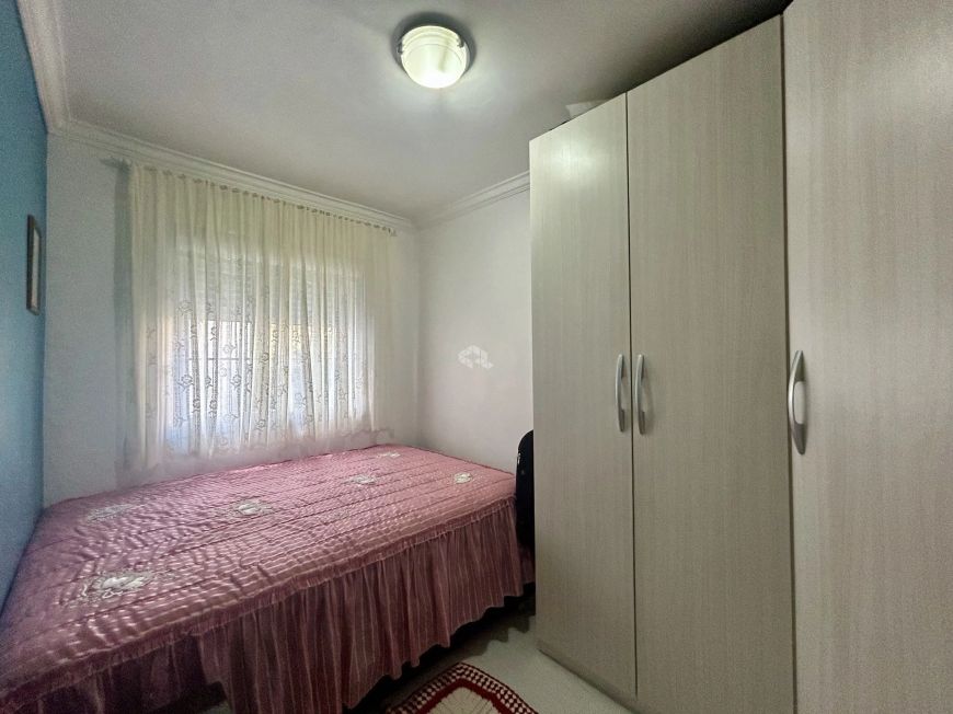 Lindo apartamento semimobiliado proximo ao Shopping Villagio Caxias.