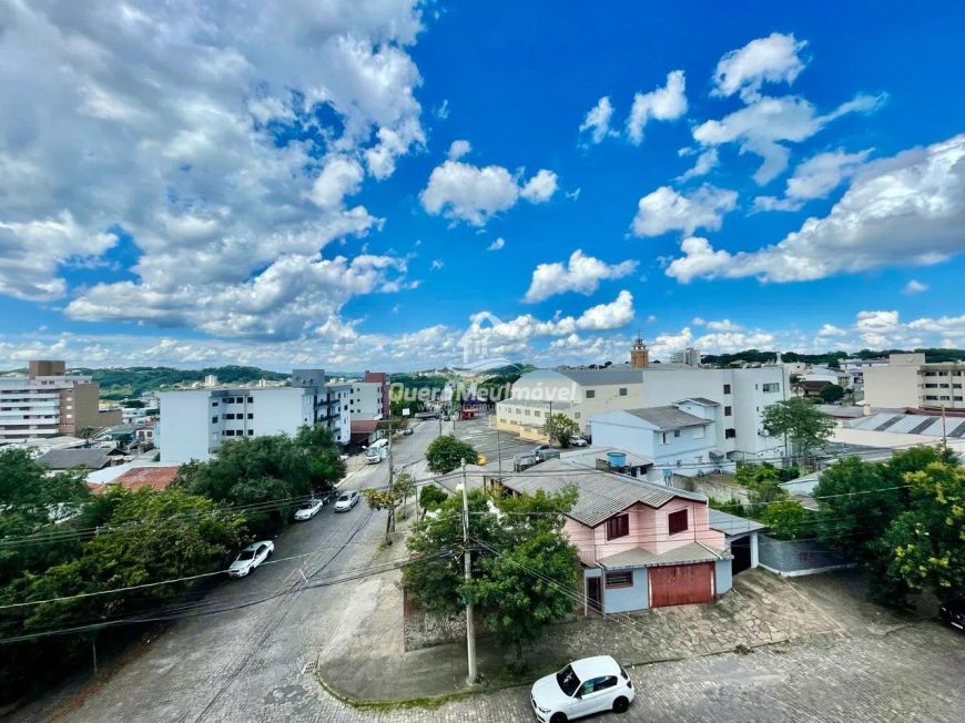 Apartamento mobiliado à venda no bairro Cruzeiro