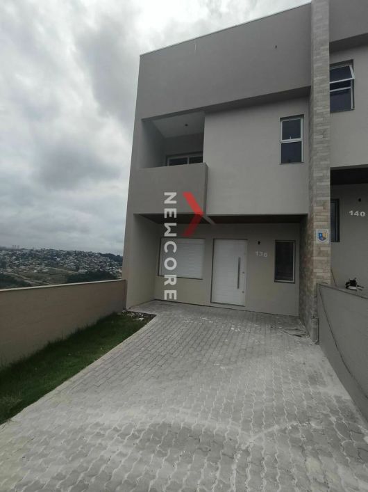 Sobrado em Rua Dionysio Adami - Nossa Senhora das Graças - Caxias do Sul/RS