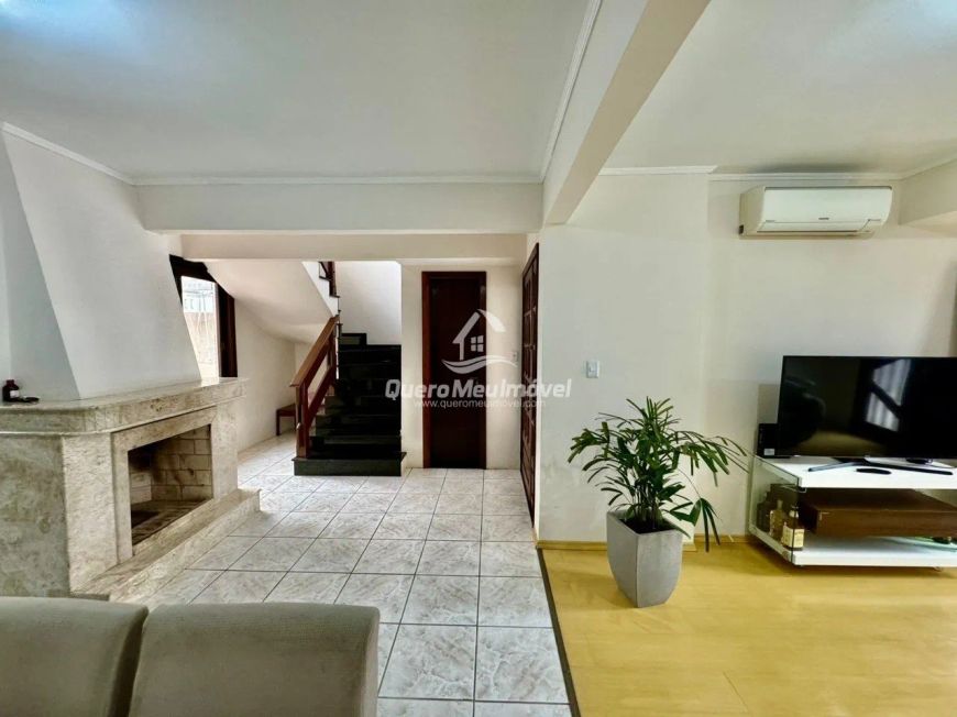 Casa à venda no bairro Santa Catarina