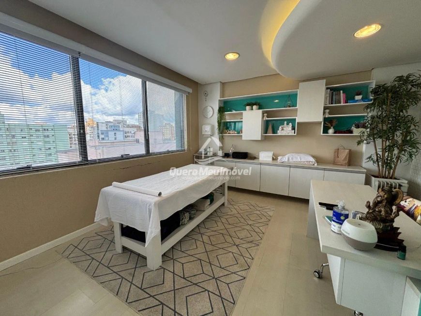 Sala aérea mobiliada para Fisioterapia e Pilates