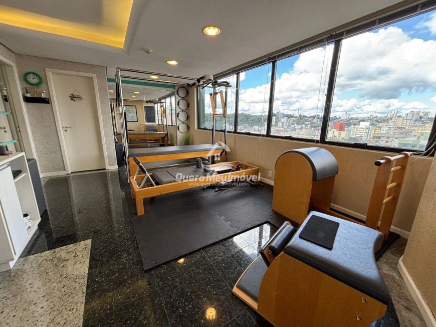 Sala aérea mobiliada para Fisioterapia e Pilates
