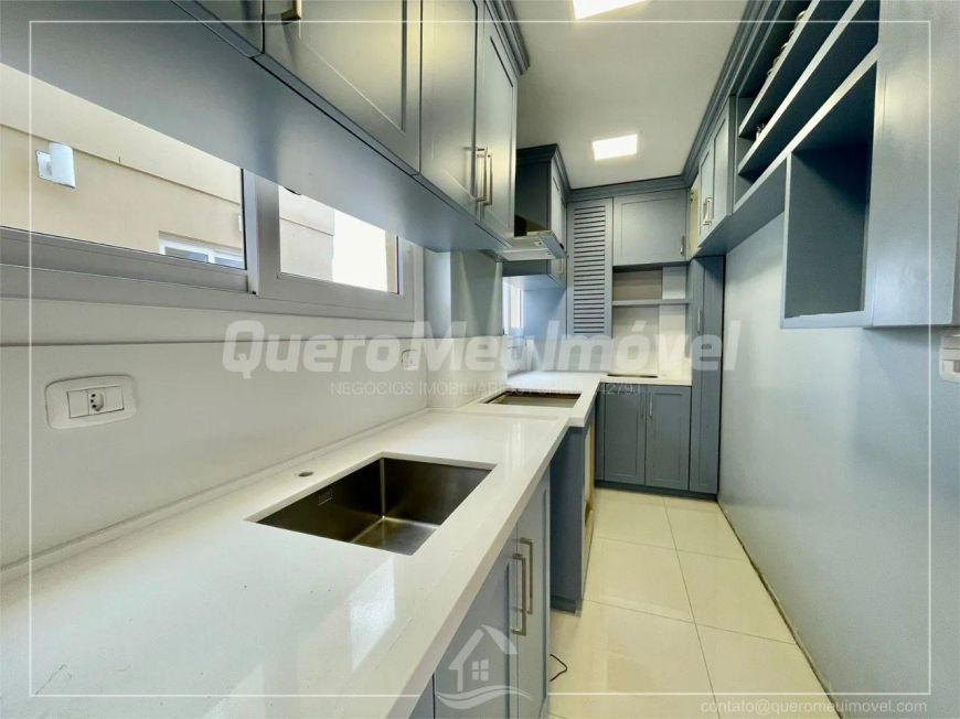 Apartamento Semimobiliado à venda no J. América.