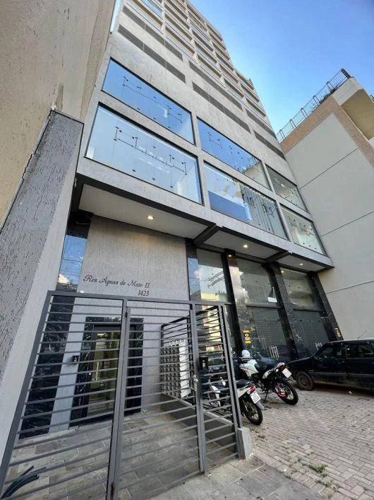 BENTOALVES aluga sala comercial com 141 m2, com vaga de garagem, no Centro - Caxias do Sul - RS