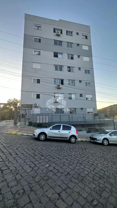 Apto 02 dorm, semi mobiliado, com garagem