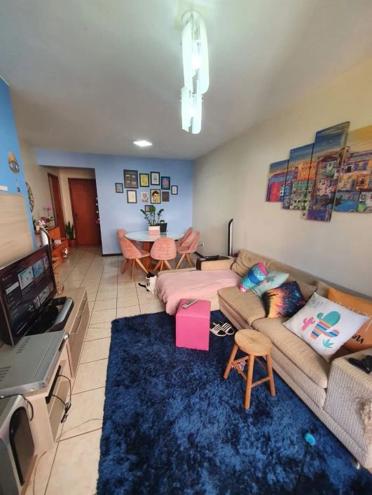 Excelente apartamento semimobiliado em Lourdes! Conta com 03 dormitórios, sala para 02 ambientes, co