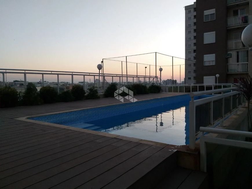 Apartamento 2 quartos, sacada, condomínio com piscina e quiosque