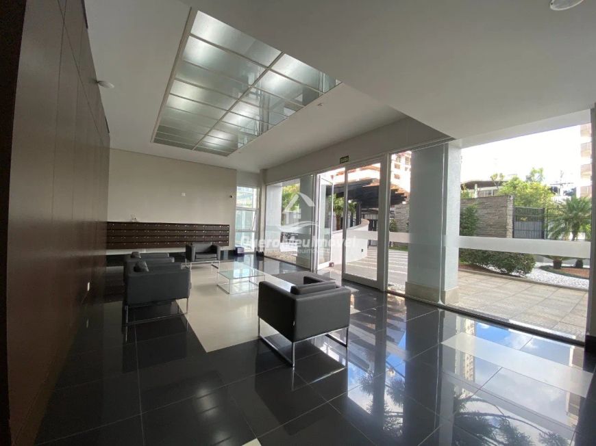 Apartamento com 3 Suítes em Lourdes