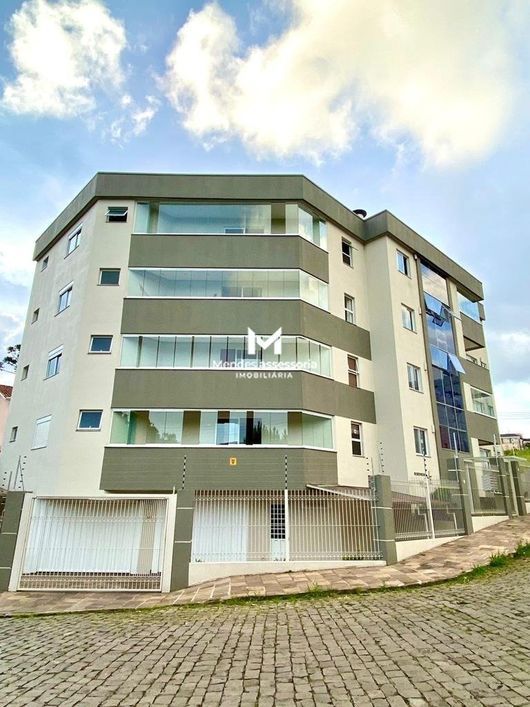 Apartamento com terraço no jardim do shopping
