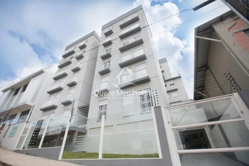 Apartamento novo 3 dormitórios no Cinquentenário