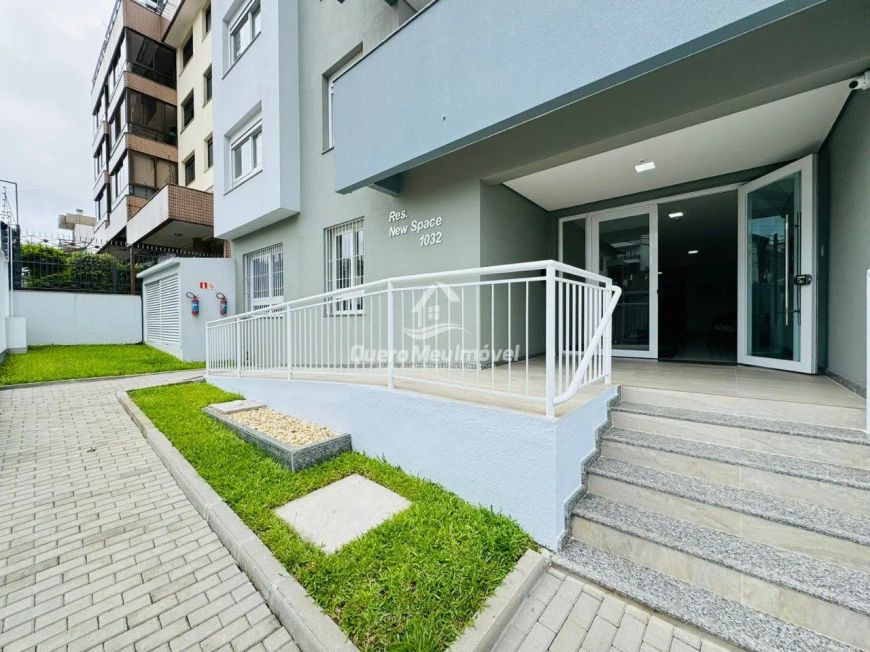 Apartamento com 3 dormitórios no Pio X