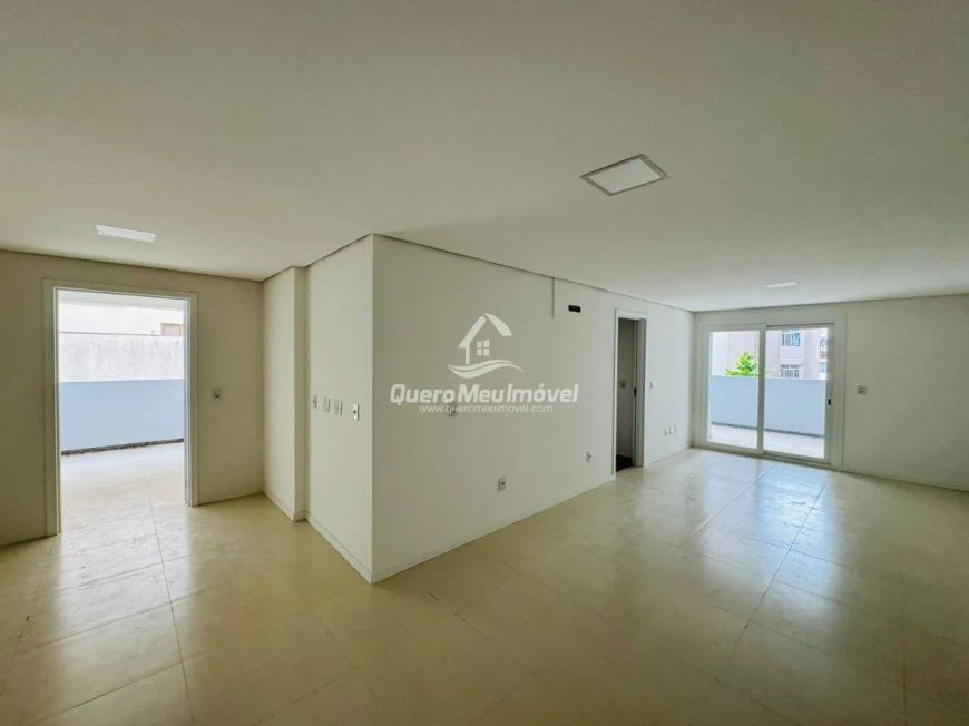 Apartamento com 3 dormitórios no Pio X
