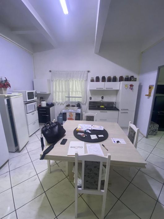 CASA PARA LOCAÇÃO E VENDA NO BAIRRO DE LAZZER COMPOSTA POR 3 DORMI.|SALA E COZINHA|ÁREA DE SERVIÇO
