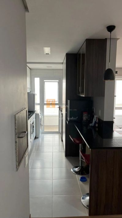 Excelente apto 2 dormitórios no Villagio Iguatemiem Caxias do Sul RS