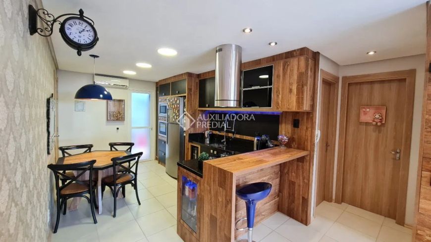 Auxiliadora Predial vende apartamento mobiliado no Cidade Nova com 02 quartos