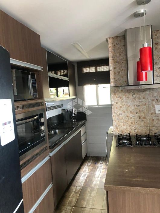 Apartamento de 2 quartos semi mobilhado com 43 metros de área privativa, com uma vaga de garagem