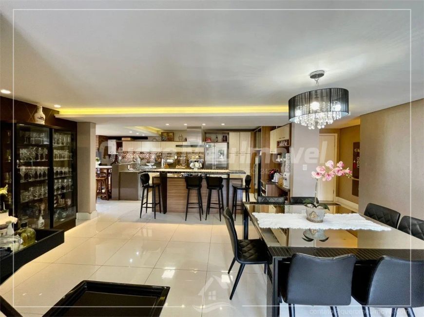 Apartamento de 3 dormitórios em Ana Rech